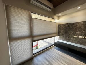 窗簾推薦｜客廳透光風琴簾、房間遮光調光簾完美搭配｜上允窗簾-3
