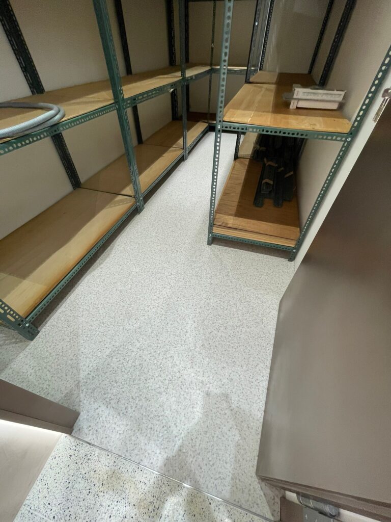 窗簾推薦｜中和環球｜仿洗石子PVC塑膠地板｜上允窗簾