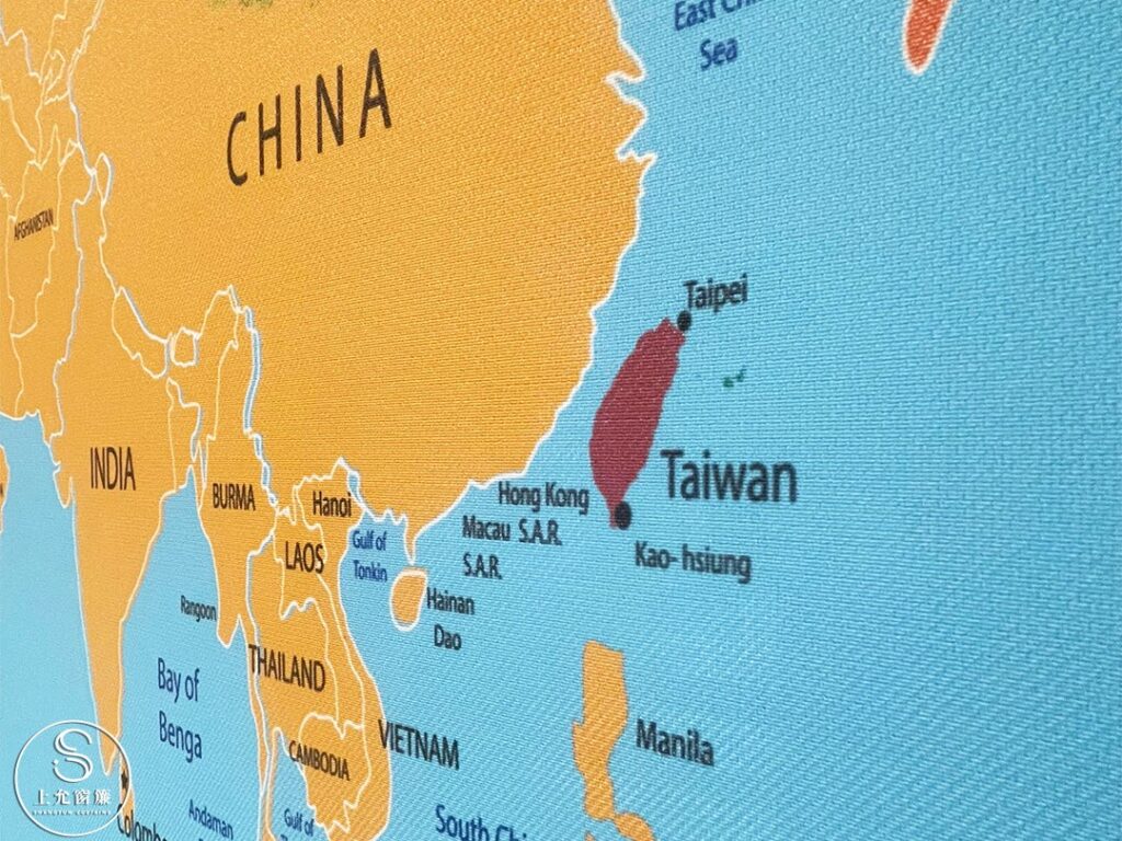 一舉兩得的印刷捲簾｜小孩書房｜上允窗簾-3