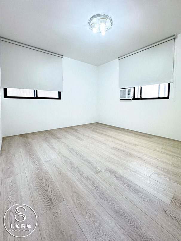 SPC卡扣地板及遮光捲簾｜為房客打造舒適的家，創造雙贏局面｜上允窗簾-1