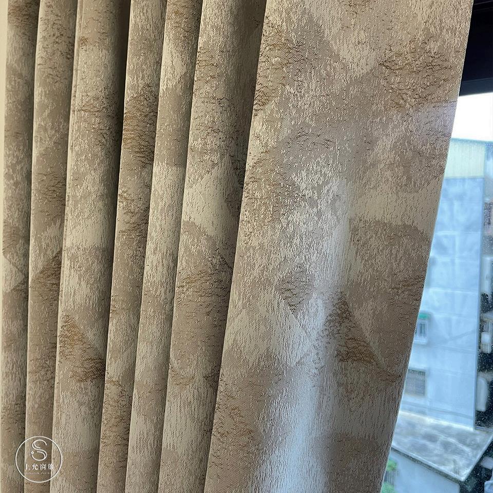 長輩房間光線難掌握？全遮光布簾助長輩安穩睡眠｜上允窗簾-2