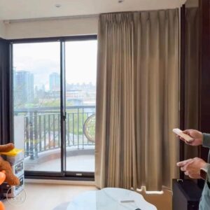 客廳窗簾總是卡住？電動窗簾輕鬆解決這些惱人問題！｜上允窗簾-3
