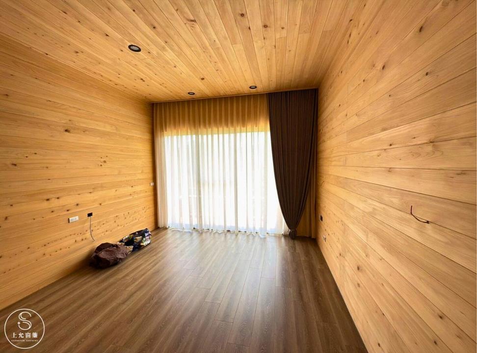 全遮光布簾+紗簾｜打造山區木屋的理想休息空間｜上允窗簾-3