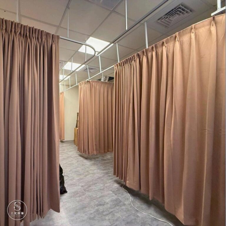 拒絕尷尬對看！遮光布簾完美隔出專屬按摩小包廂｜上允窗簾-2
