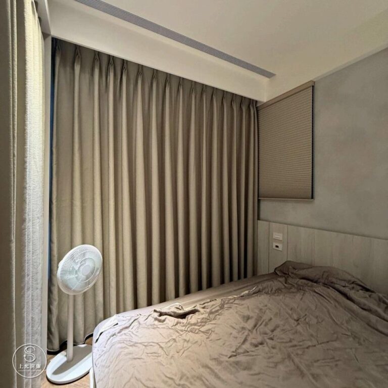 主臥遮光窗簾｜三明治布簾打造極致靜謐睡眠空間-2