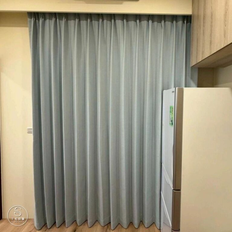 三明治遮光布簾搭BL白紗，打造北歐風客廳好簡單-1