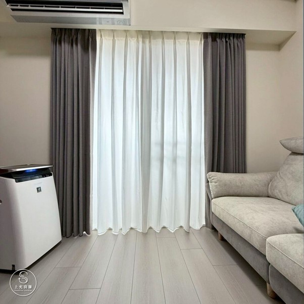 客廳布置新手也不怕：遮光布簾及不透影紗簾搭配一次看懂