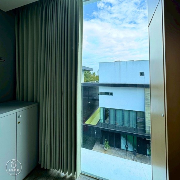 臥室遮光布簾怎麼選？無接縫設計讓你一覺到天亮-2