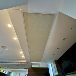 天窗採光過強怎麼辦？蜂巢簾打造柔和自然光 -2