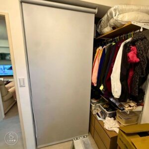 告別凌亂更衣室！捲簾一拉，3秒打造極簡空間感-1