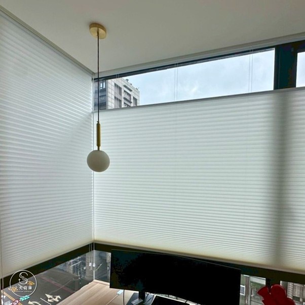 蜂巢簾怎麼選？書房安裝循環型上下開的 5 大關鍵-1