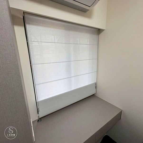 小房間救星：羅馬捲簾設計讓空間瞬間放大不壓迫-2