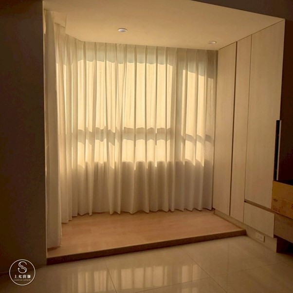 極簡主義者的最愛：米色不透影紗簾