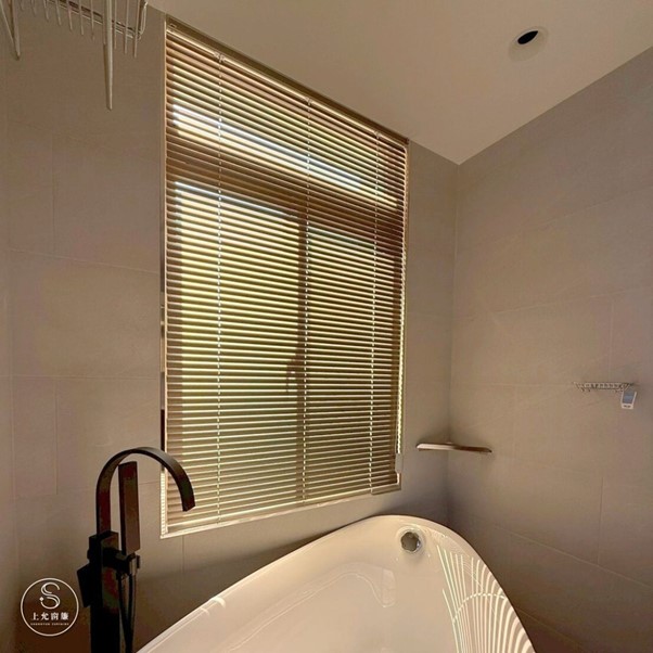 浴室發霉困擾?推薦鋁百葉簾:防水防霉-1